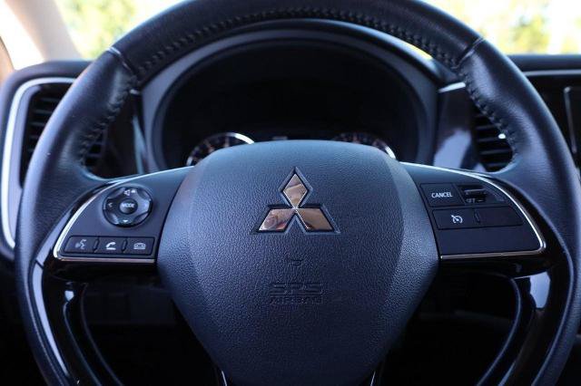 Used 2019 Mitsubishi Outlander SE AWD/4WD image 11