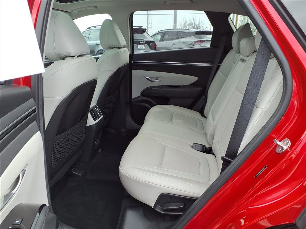 Used 2022 Hyundai Tucson Limited image 15