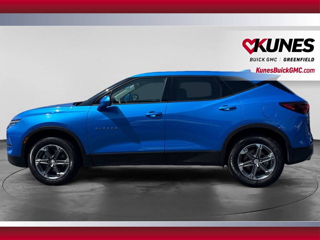 Used 2025 Chevrolet Blazer LT FWD image 6