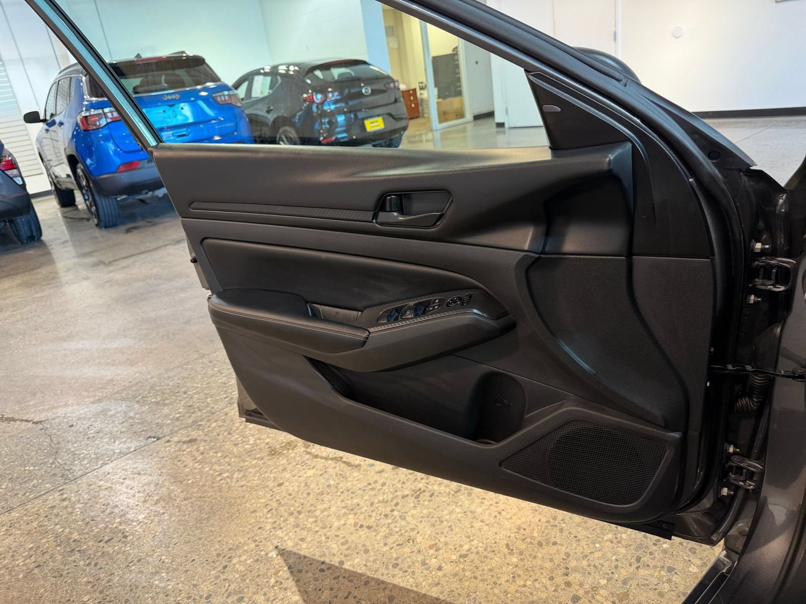Used 2026 Nissan Altima 2.5 SV FWD image 18