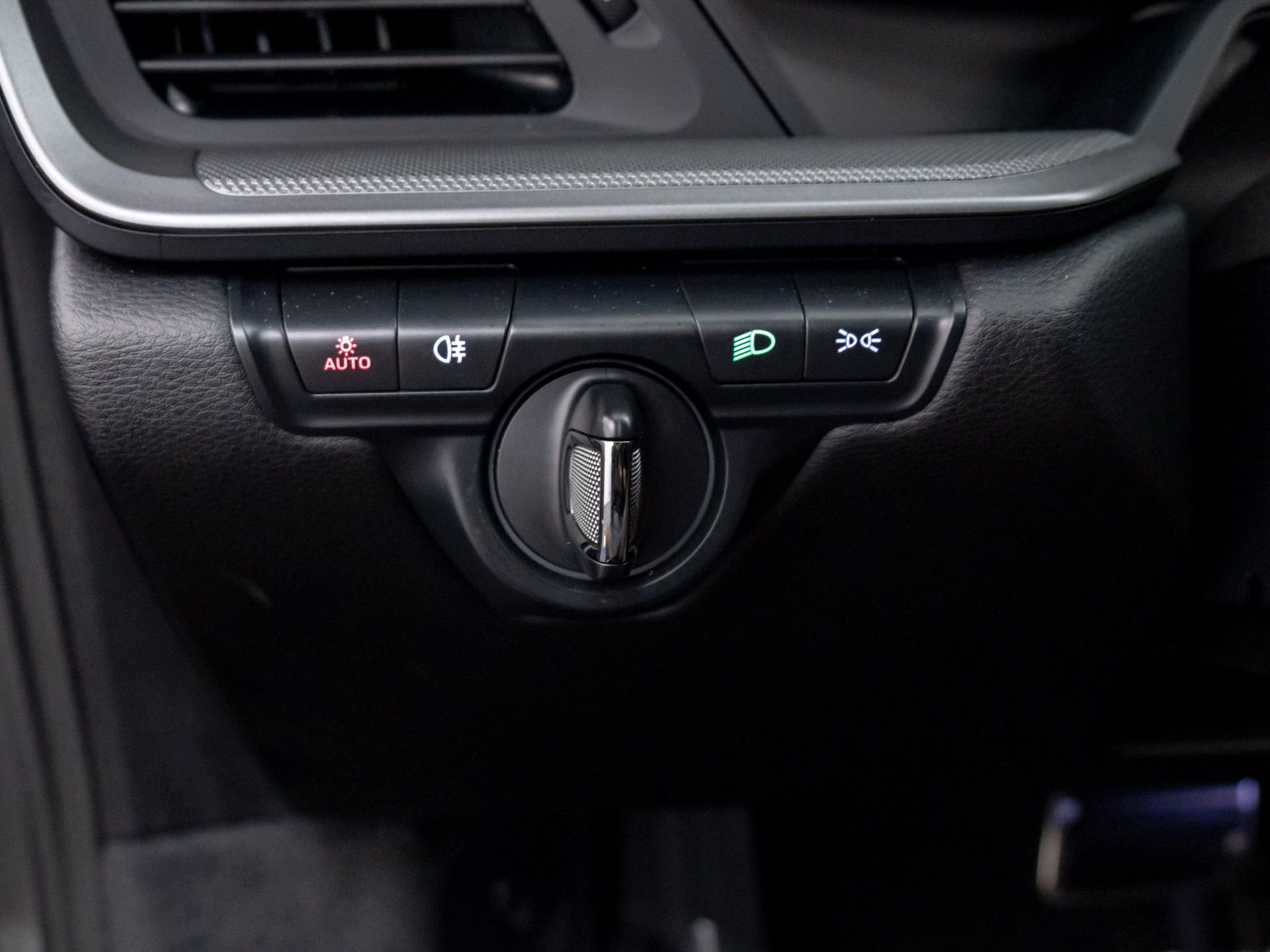 Certified 2024 Porsche 911 Carrera image 18