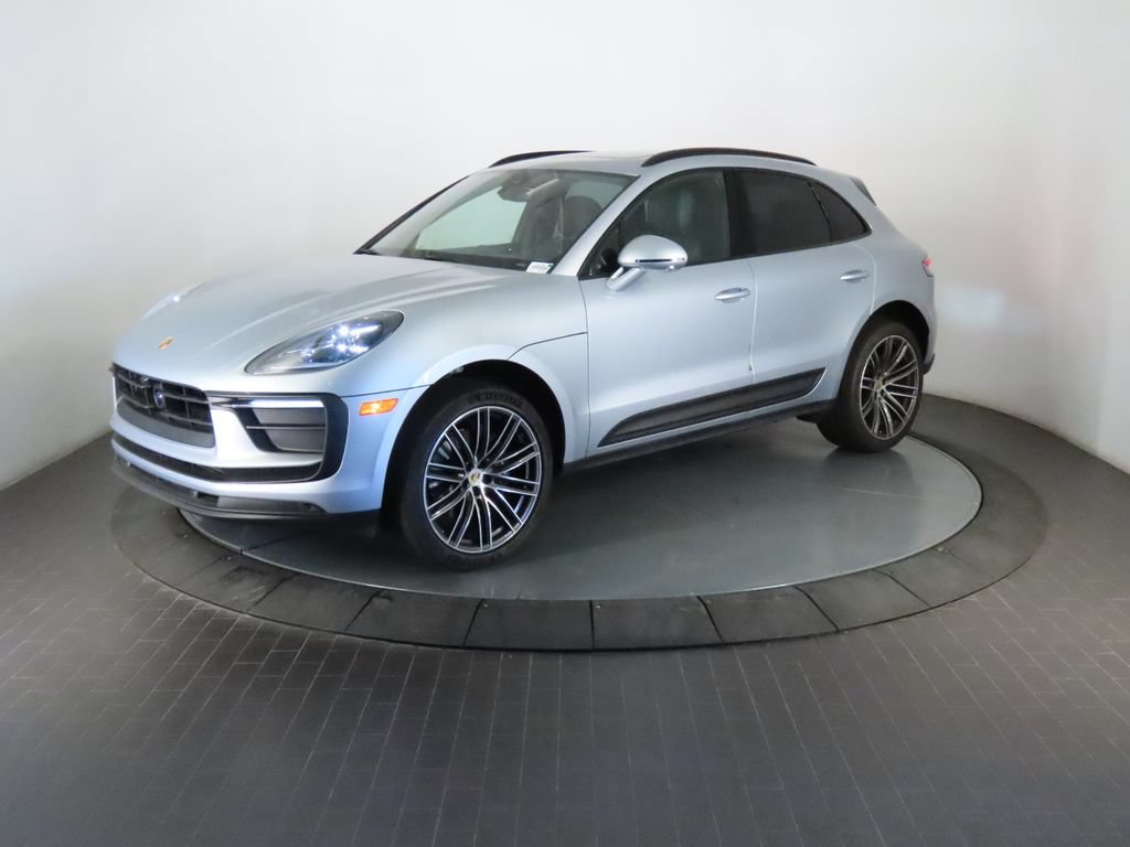 Certified 2026 Porsche Macan AWD/4WD image 1