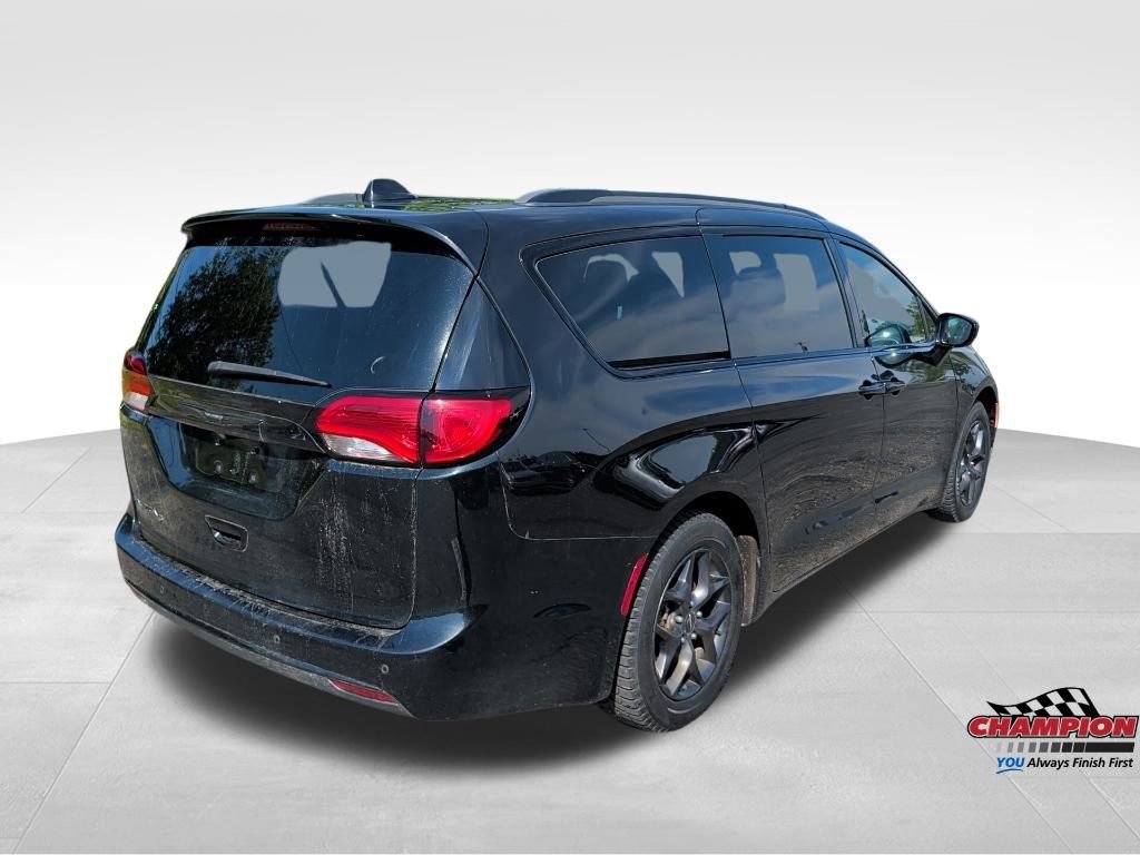 Used 2018 Chrysler Pacifica Touring-L Plus w/ S Appearance Package FWD image 5