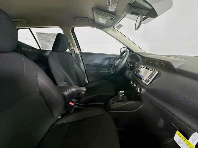 New 2025 Nissan Kicks Play S FWD image 27