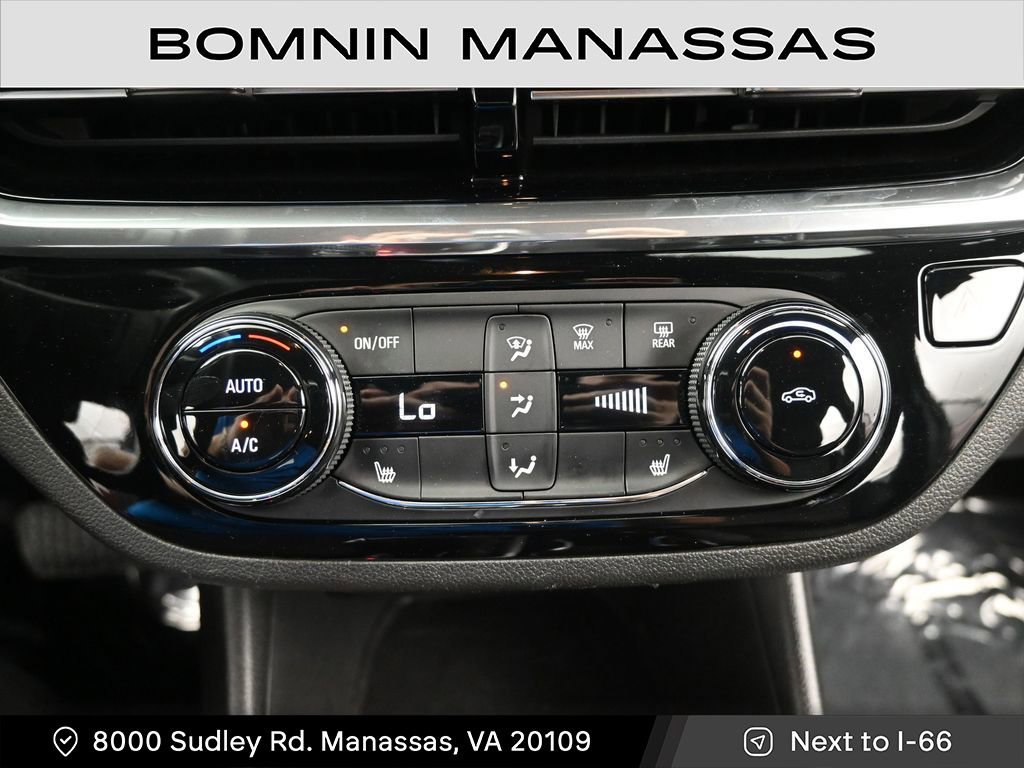 Used 2024 Buick Envista Sport Touring w/ Convenience I Package FWD image 19