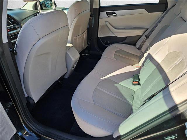 Used 2019 Hyundai Sonata SE w/ Cargo Package FWD image 17