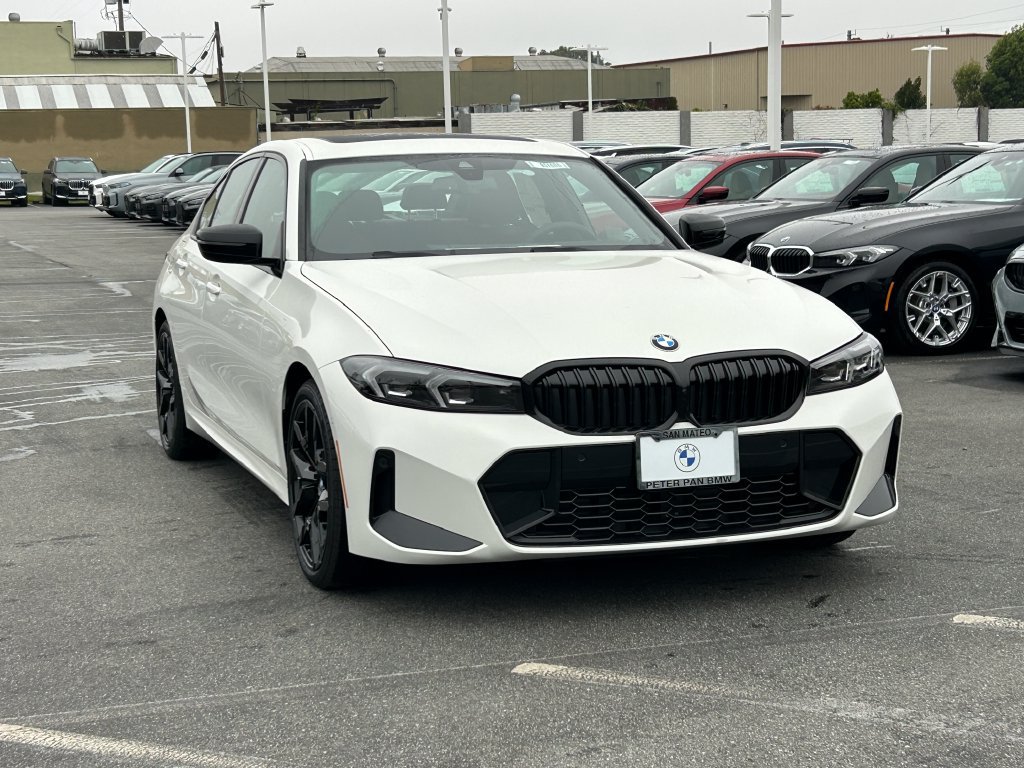 New 2026 BMW 330i Sedan w/ M Sport Package RWD image 7