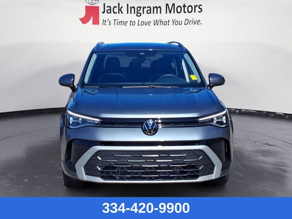 Used 2025 Volkswagen Taos SE w/ Panoramic Sunroof Package image 8