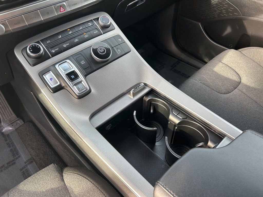 Used 2022 Hyundai Palisade SE image 16