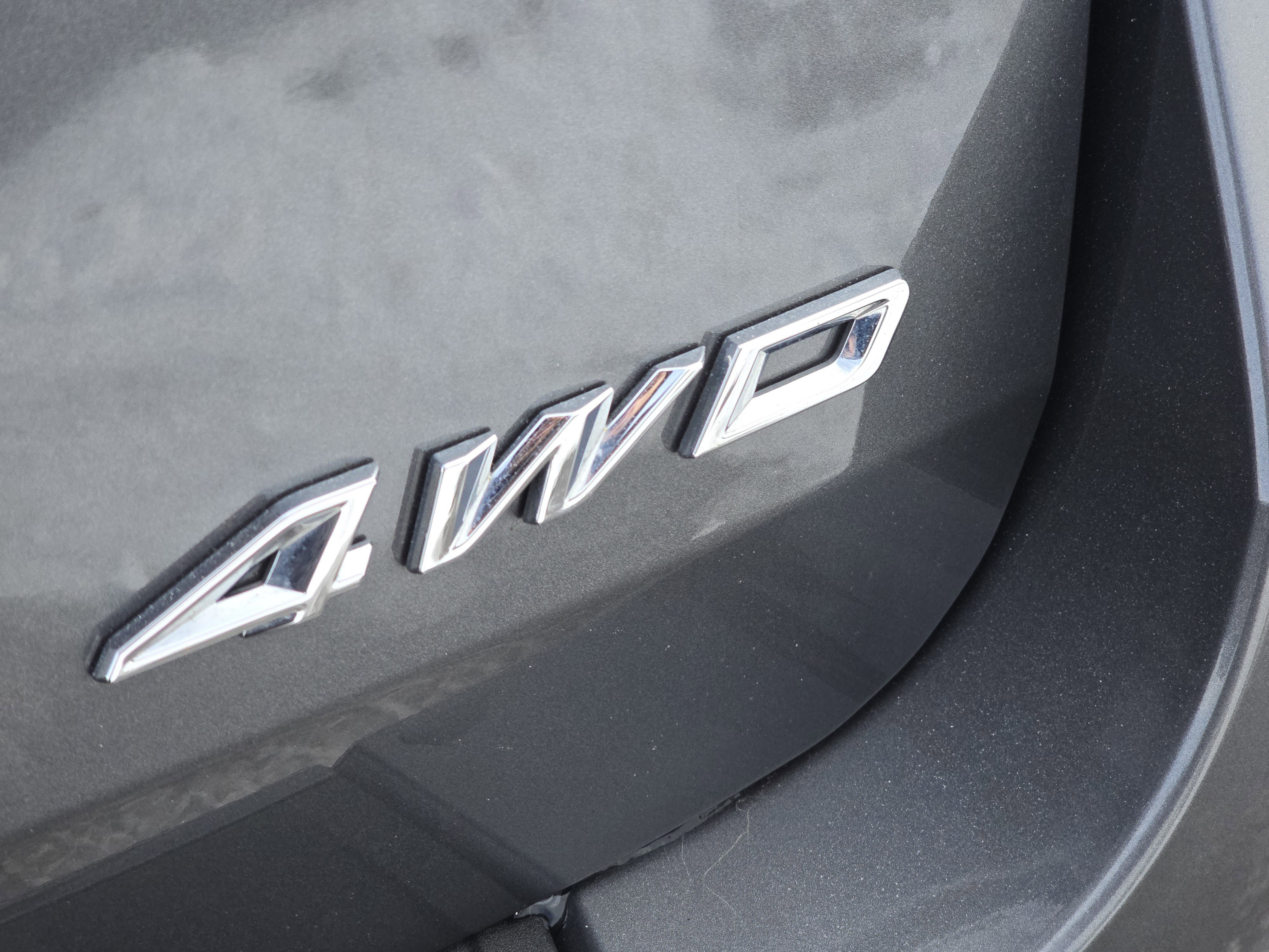 Used 2024 Ford Explorer XLT w/ Equipment Group 202A image 12