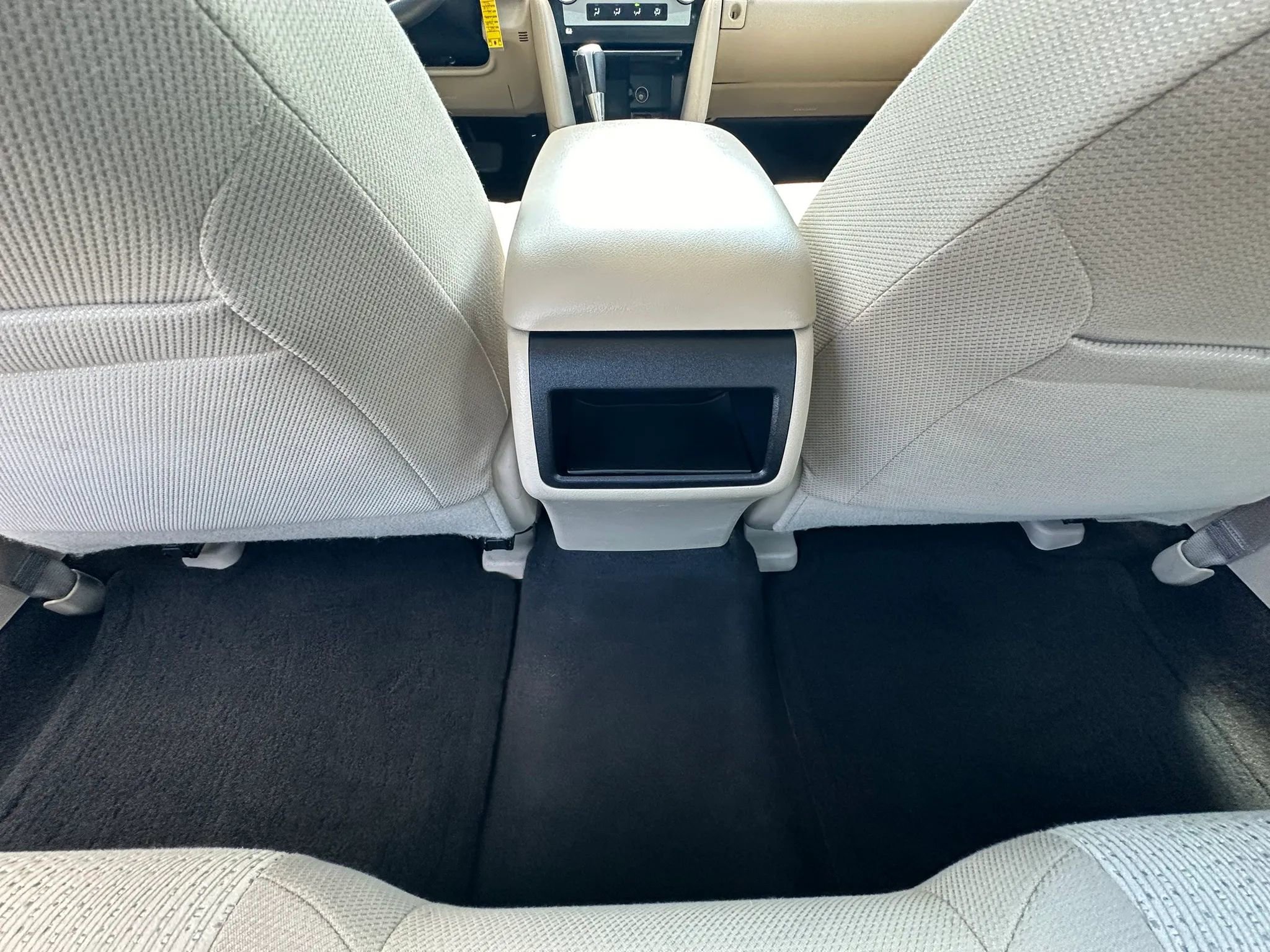 Used 2013 Toyota Camry LE FWD image 27