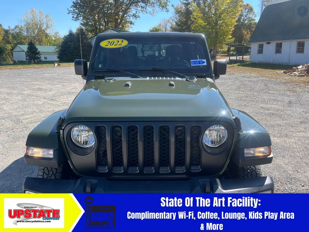 Used 2022 Jeep Gladiator Sport image 3
