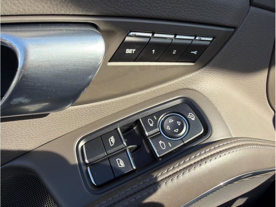 Used 2018 Porsche 718 Boxster Roadster 2D RWD image 8