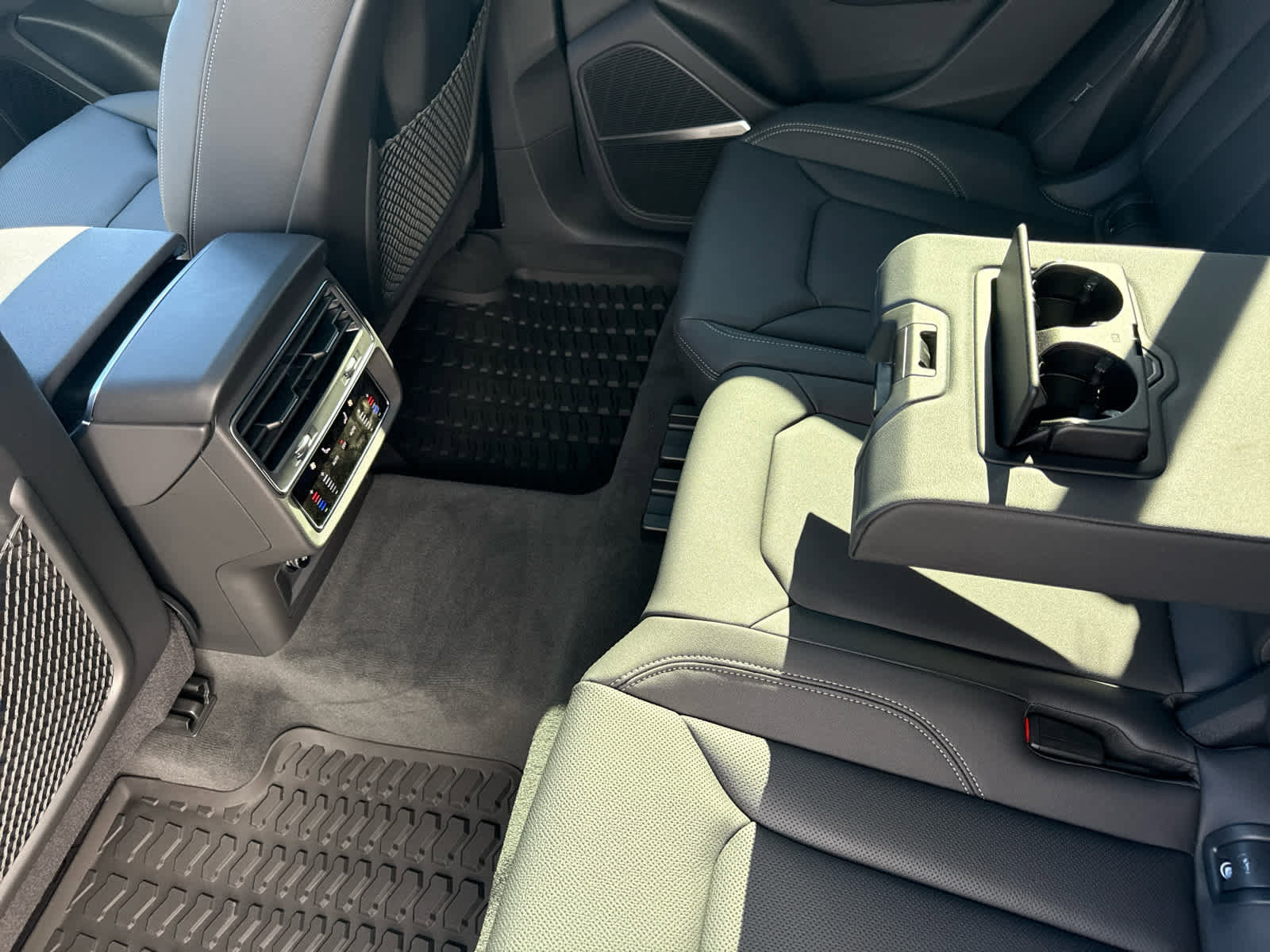 New 2025 Audi Q8 Premium Plus image 28