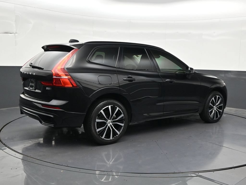 Certified 2024 Volvo XC60 B5 Plus w/ Protection Package Premier AWD/4WD image 6