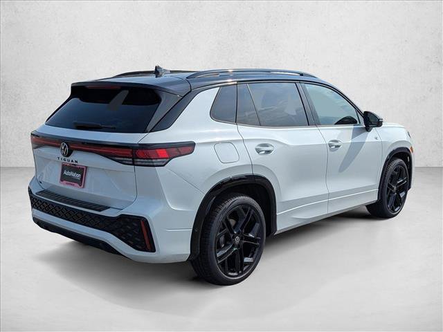 New 2026 Volkswagen Tiguan SE R-Line FWD image 5