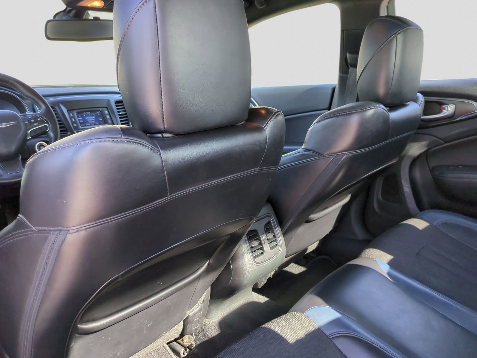 Used 2015 Chrysler 200 S w/ Comfort Group image 22