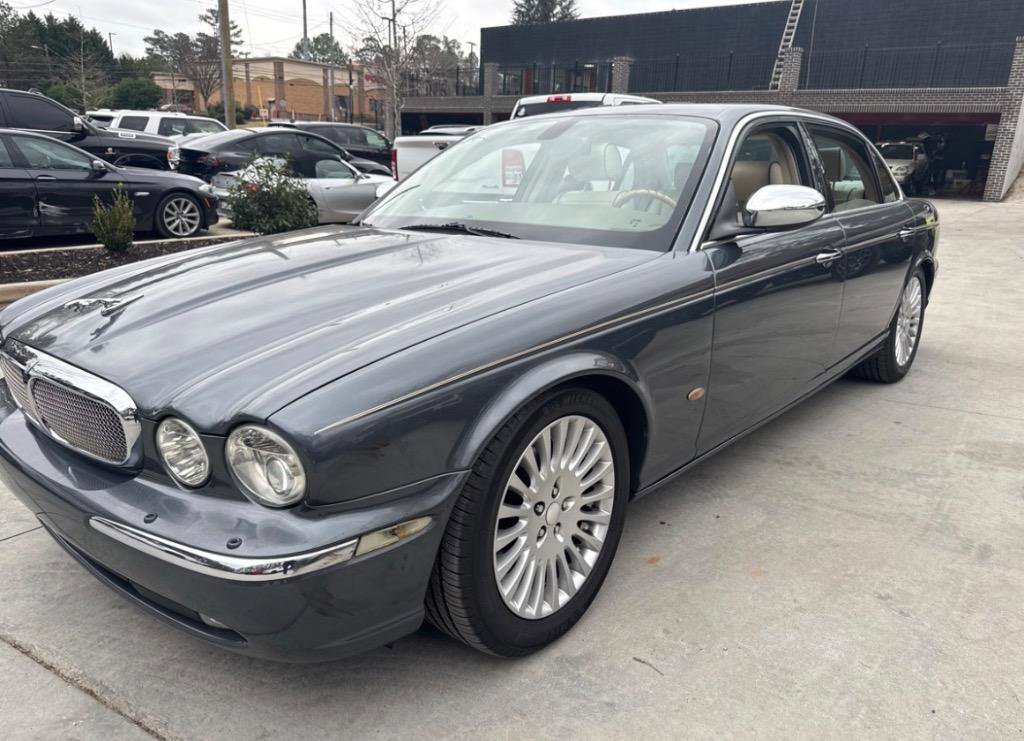 Used 2006 Jaguar XJ Vanden Plas image 1