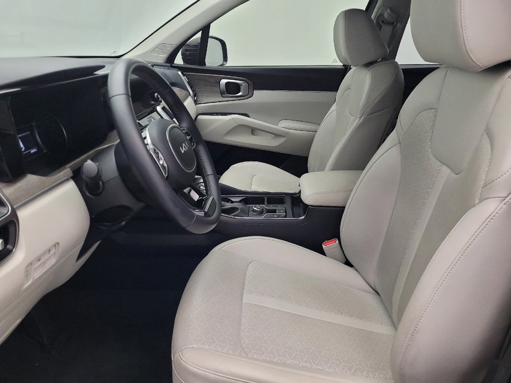 Used 2023 Kia Sorento EX image 17