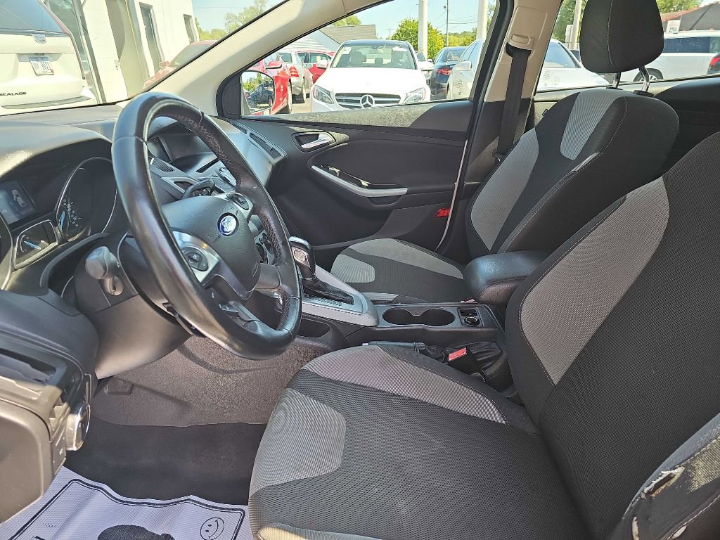 Used 2012 Ford Focus SE image 25