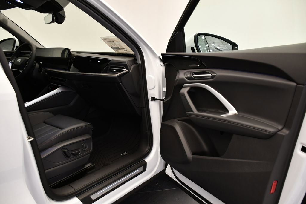 Used 2025 Audi Q5 Premium Plus w/ Premium Plus image 46