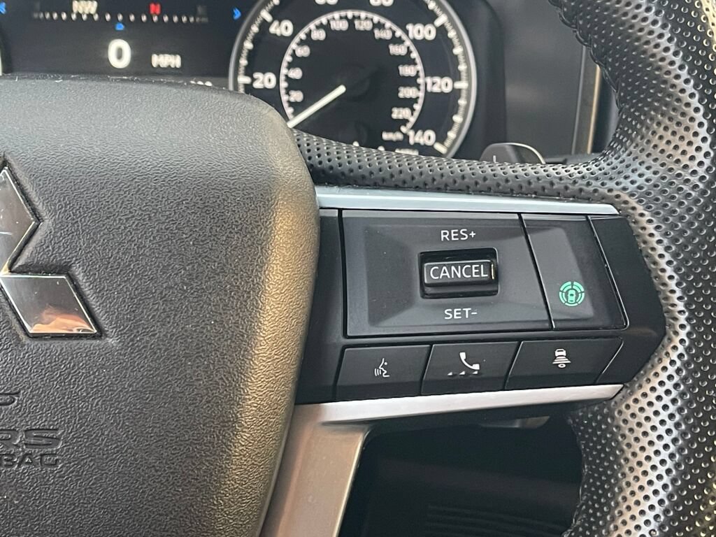 Used 2024 Mitsubishi Outlander SE AWD/4WD image 19
