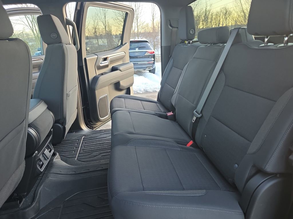 New 2026 GMC Sierra 1500 SLE image 13