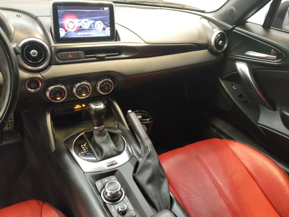 Used 2017 FIAT 124 Spider Abarth RWD image 26