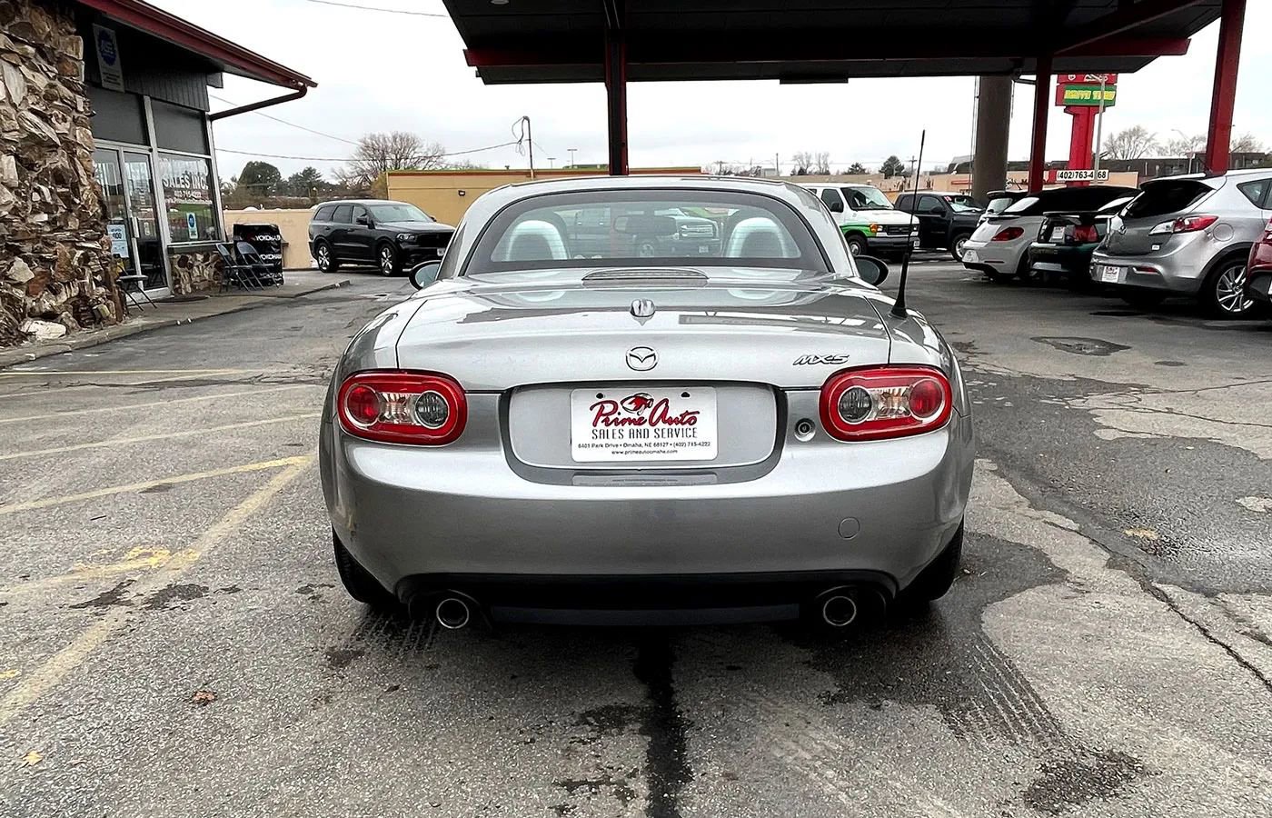 Used 2010 MAZDA MX-5 Miata Grand Touring w/ Premium Pkg image 9