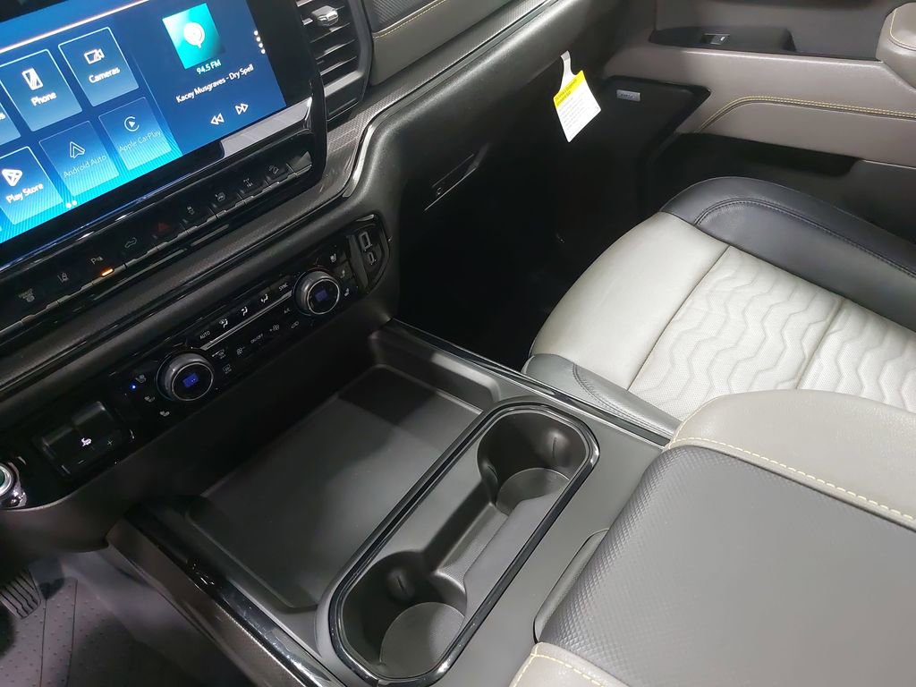 Used 2024 Chevrolet Silverado 2500 ZR2 w/ Technology Package AWD/4WD image 25