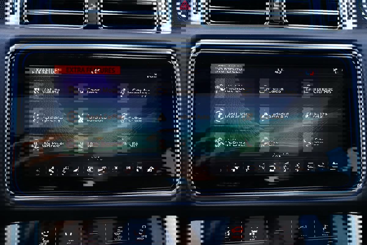 Used 2018 Land Rover Range Rover HSE image 22