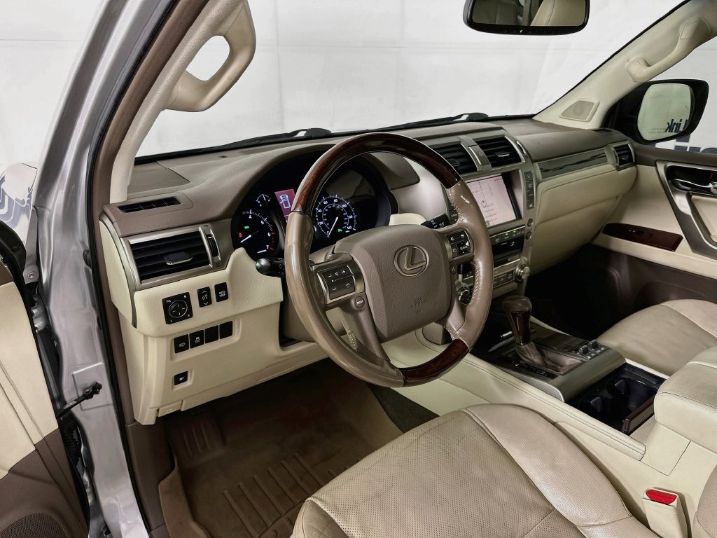 Used 2017 Lexus GX 460 Premium AWD/4WD image 10