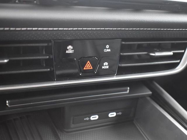 Used 2025 Volkswagen Atlas SE FWD image 17