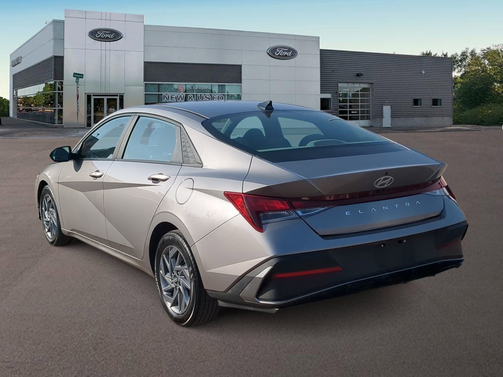 Used 2024 Hyundai Elantra SEL image 8