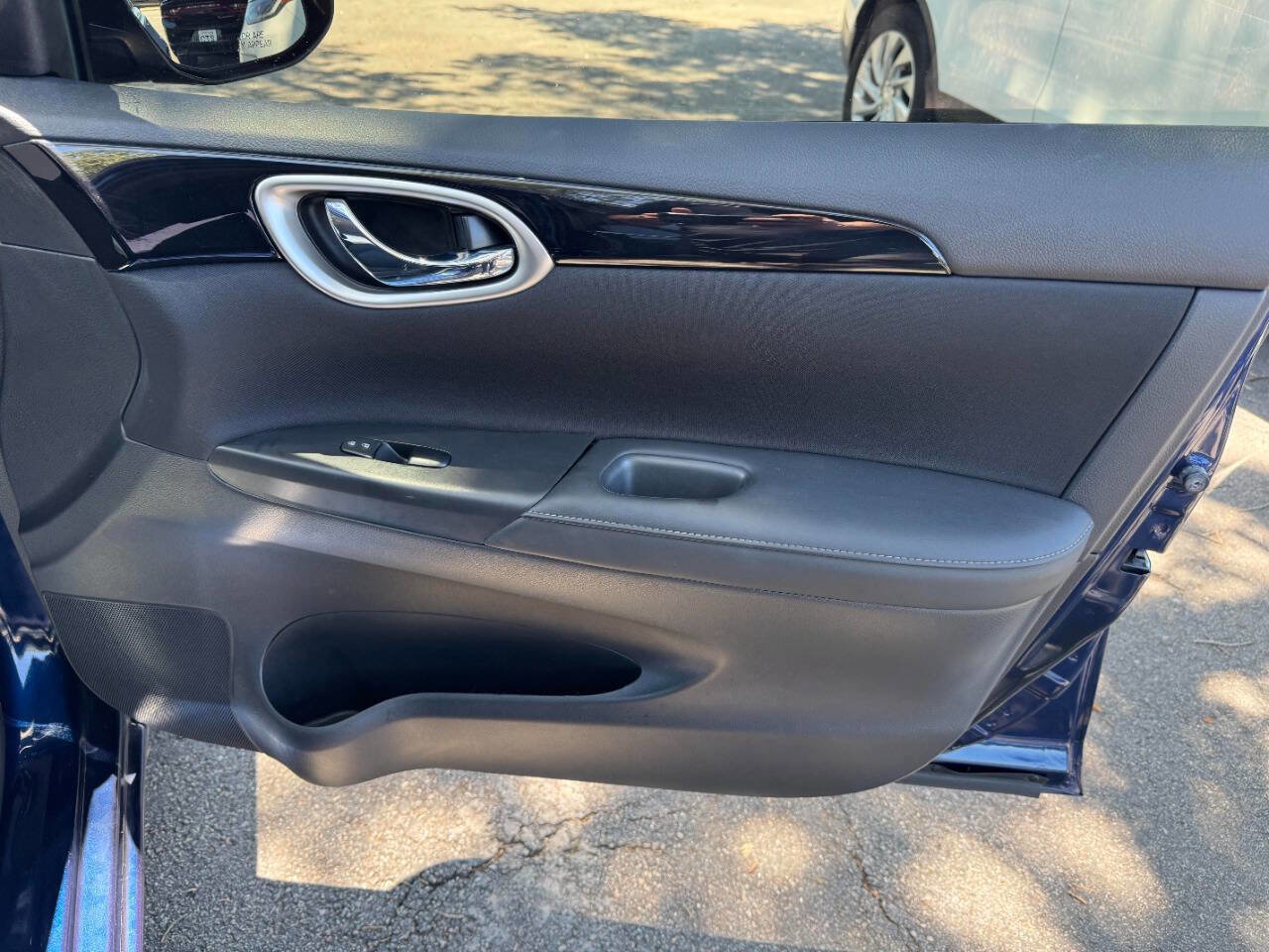 Used 2019 Nissan Sentra SV w/ Special Edition Package FWD image 46