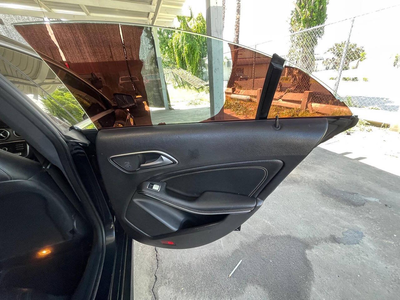 Used 2018 Mercedes-Benz CLA 250 4MATIC image 16