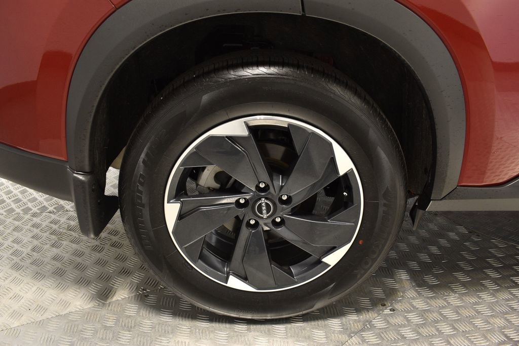 Used 2025 Nissan Rogue SV image 46