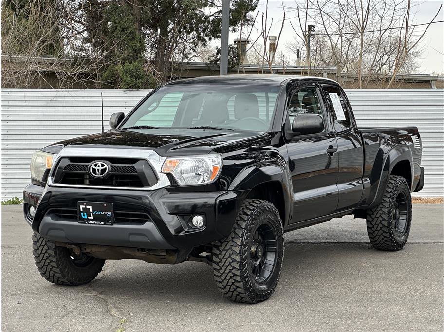 Used 2012 Toyota Tacoma 4x4 Access Cab V6 w/ TRD Off-Road Pkg image 6