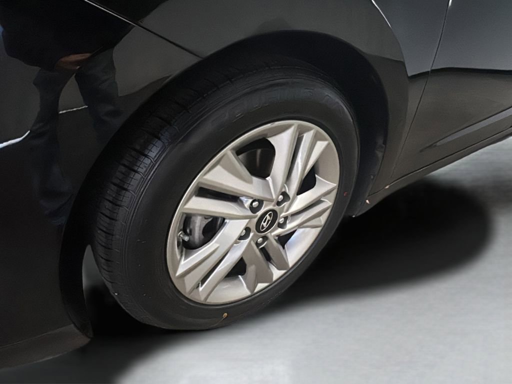 Used 2020 Hyundai Elantra Value Edition w/ Cargo Package (C1) image 4