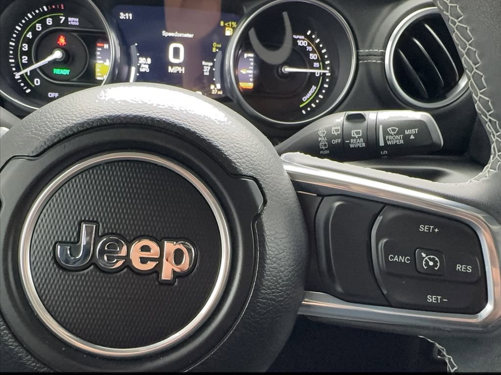 Used 2023 Jeep Wrangler Unlimited Sahara w/ Dual Top Group AWD/4WD image 28