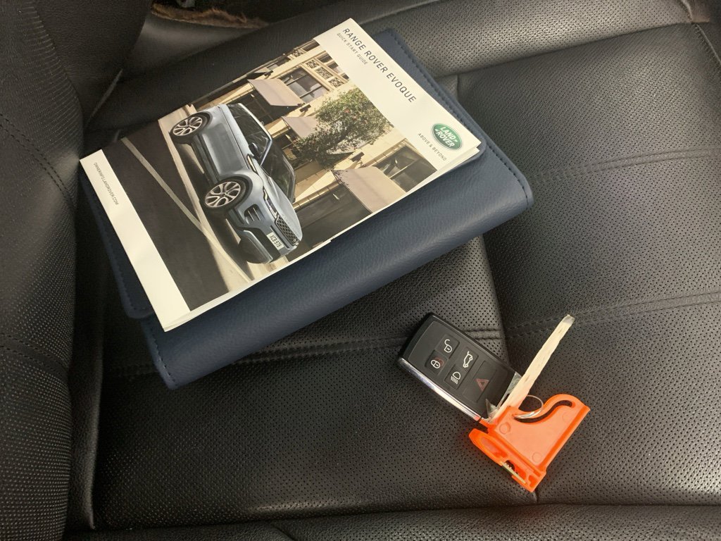 Used 2020 Land Rover Range Rover Evoque SE image 49