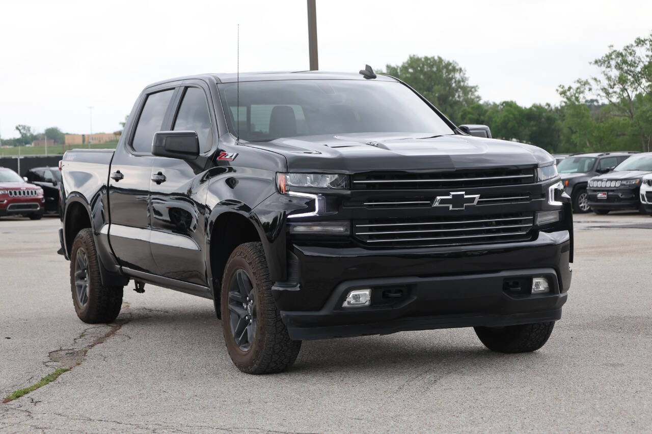 Used 2022 Chevrolet Silverado 1500 LT Trail Boss w/ Convenience Package II AWD/4WD image 4