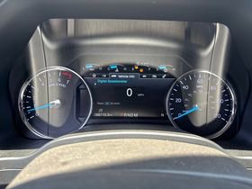 Used 2018 Ford Expedition XLT w/ Equipment Group 202A RWD image 11
