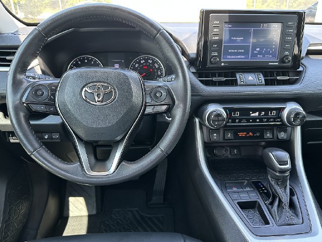 Used 2021 Toyota RAV4 XLE Premium FWD image 15