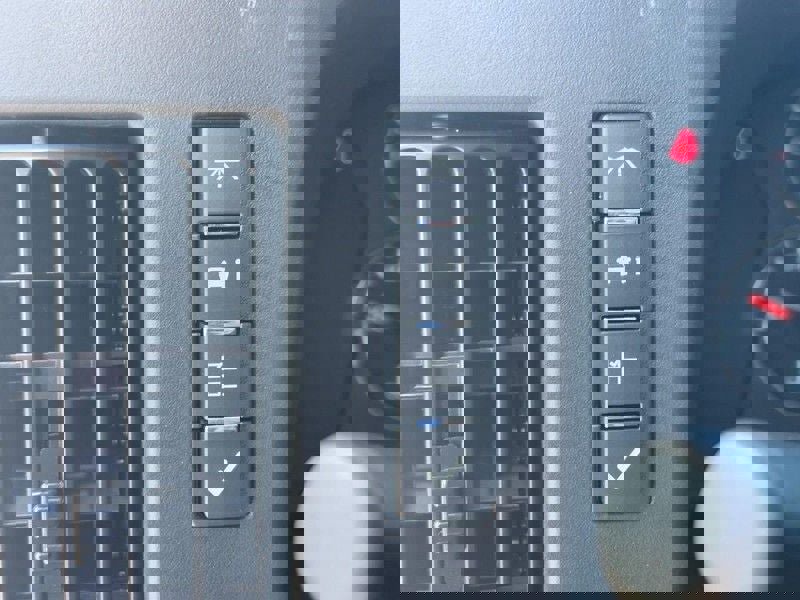 Used 2025 Chevrolet Express 2500 w/ Driver Convenience Package image 13