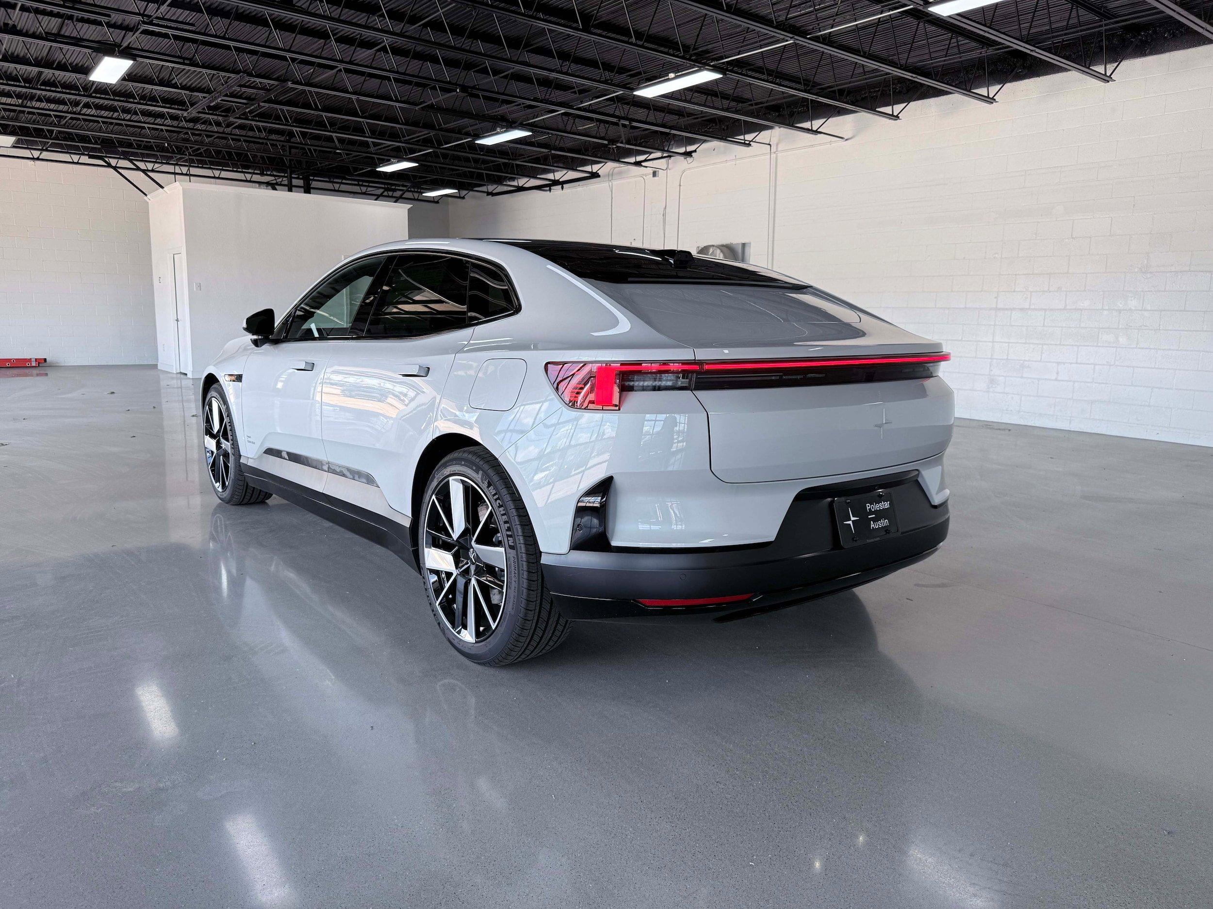 New 2026 Polestar Polestar 4 AWD/4WD image 4