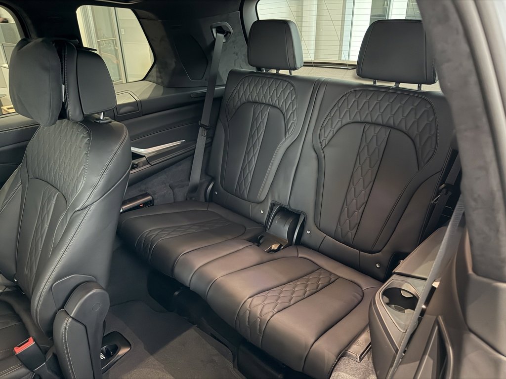 New 2026 BMW X7 M60i image 14