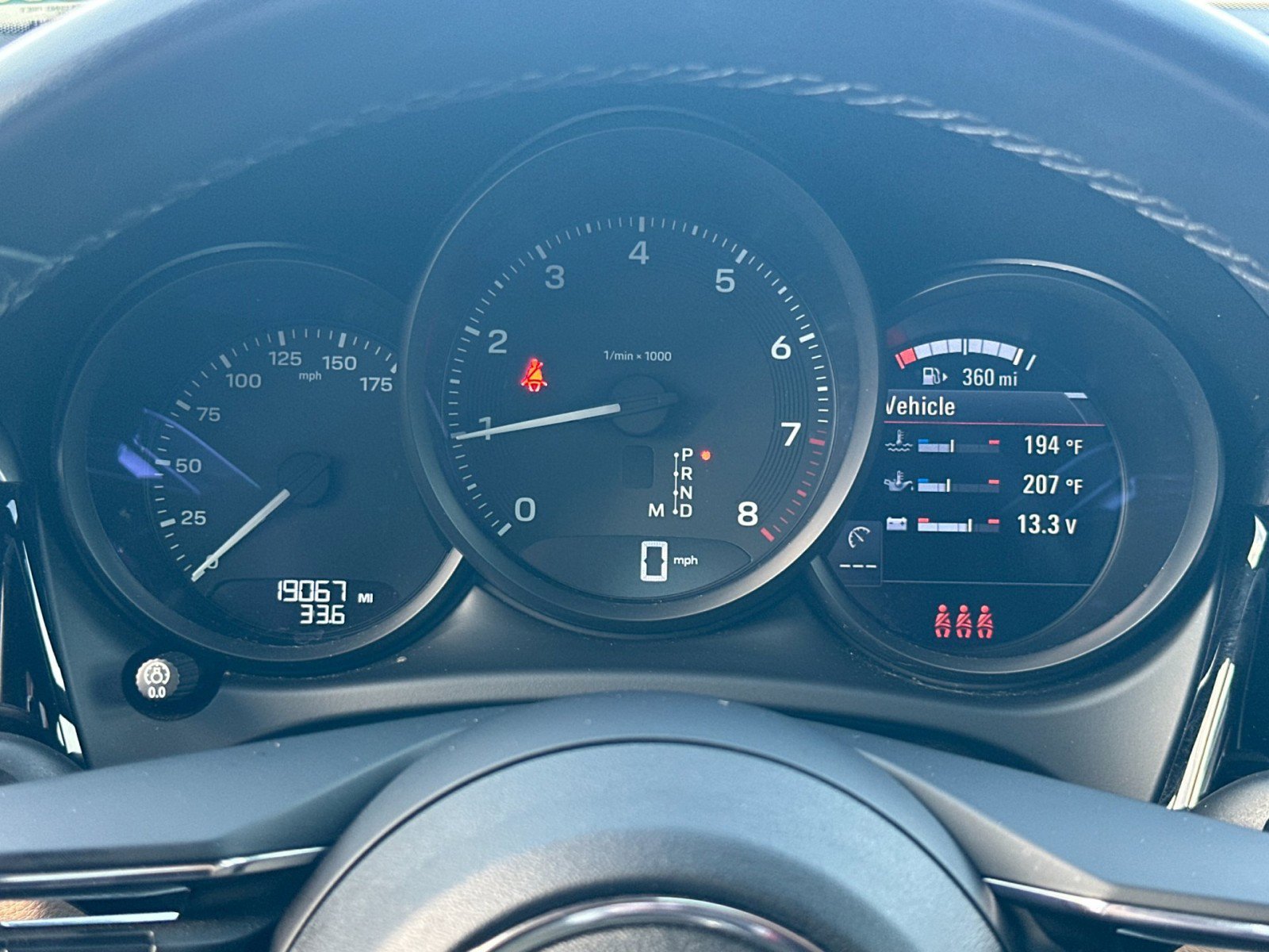 Used 2024 Porsche Macan w/ Premium Plus Package image 24