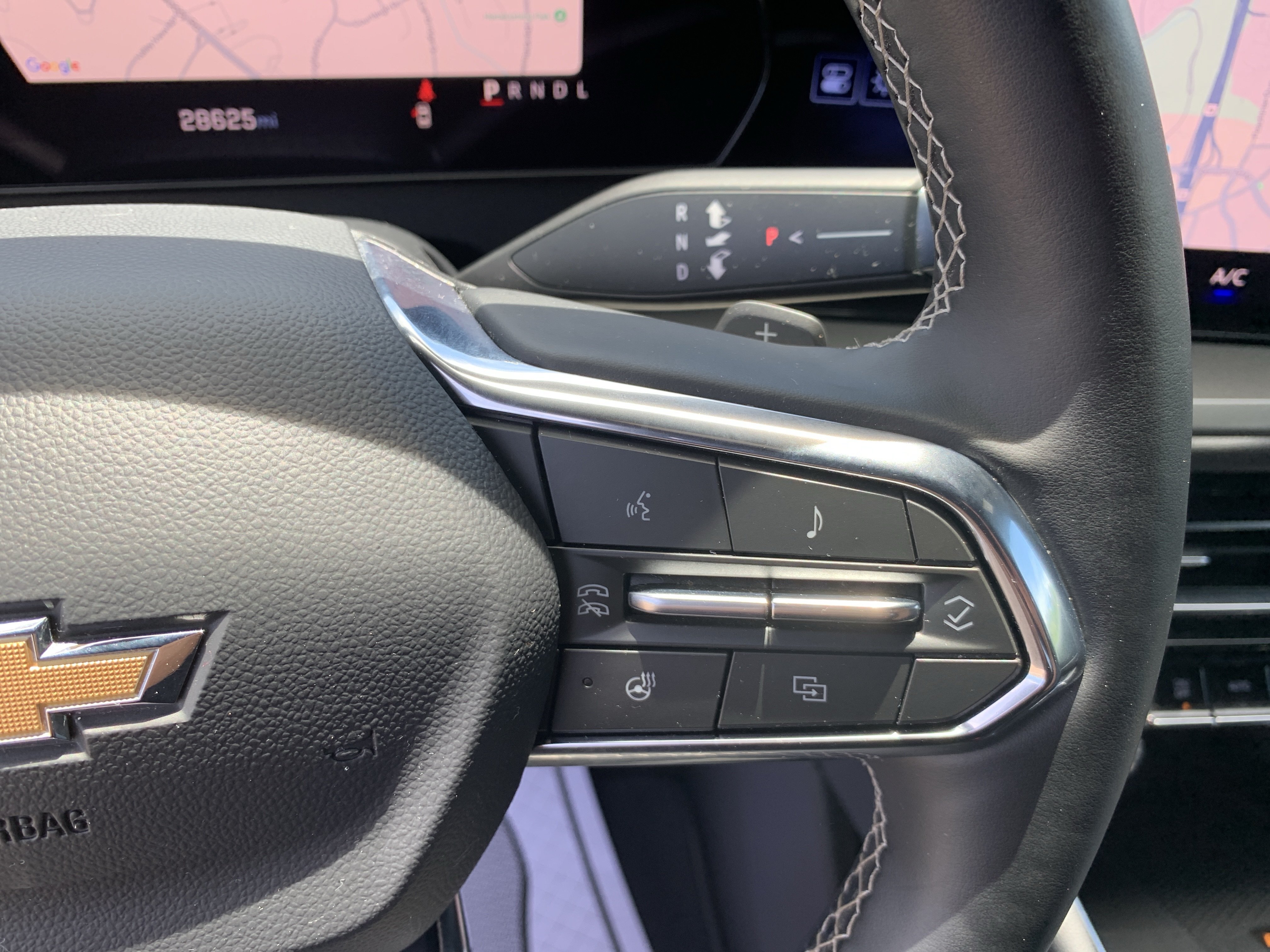 Used 2025 Chevrolet Traverse LT FWD image 30