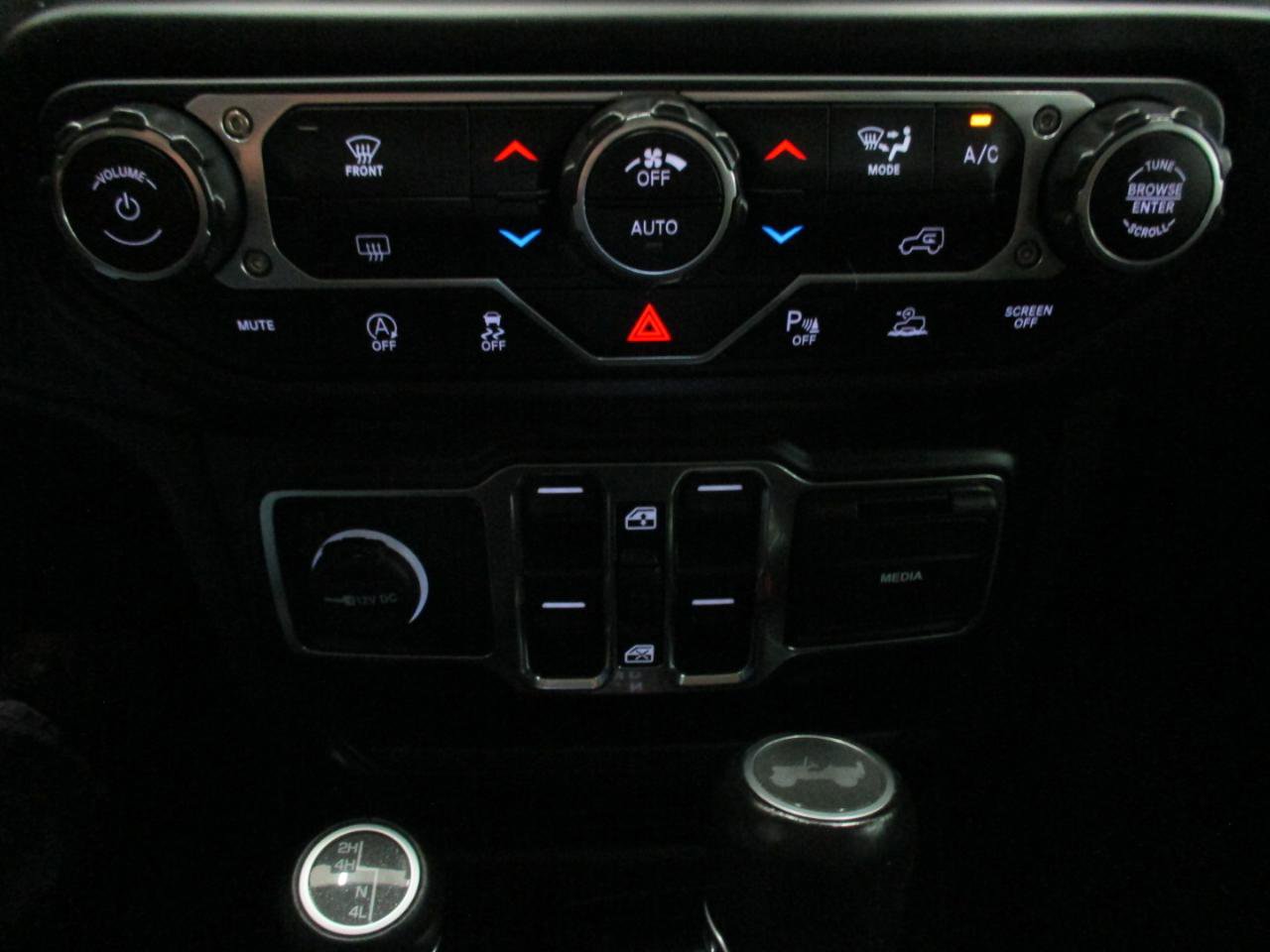 Used 2022 Jeep Wrangler Unlimited Sahara image 22